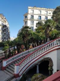 L'entrée inférieur du Parc de Galland.jpg